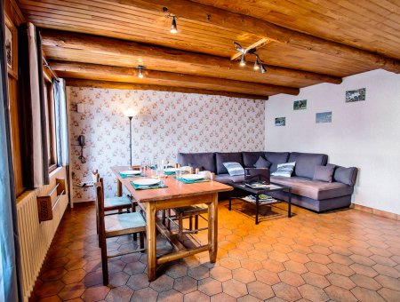 La salle à manger du Chatelet, maisonnette indépendante 8835 pour 5 personnes
