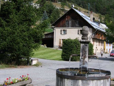 la fontaine des Moulins