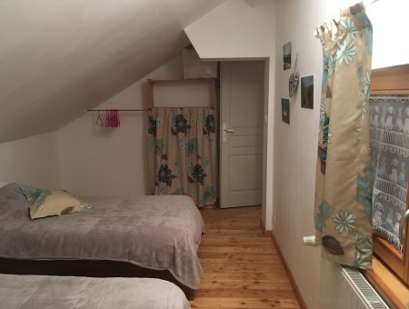 Petite chambre 2 lits