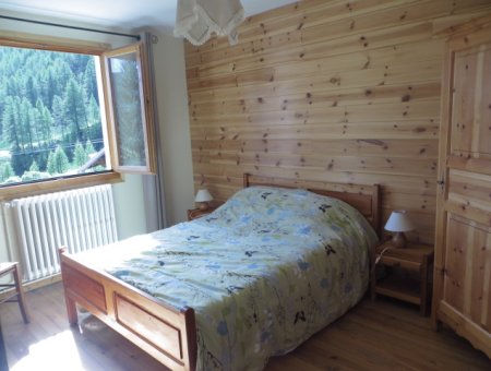 Chambre parentale exposée Sud