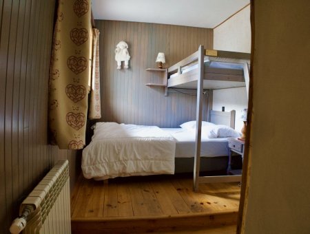 Grande chambre  gite de l'algue-Blanche Gentiane
