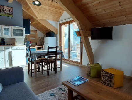 pièce à vivre: coin salon et salle à manger