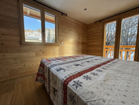 Chambre 3 à l'étage avec balcon lit 160*200