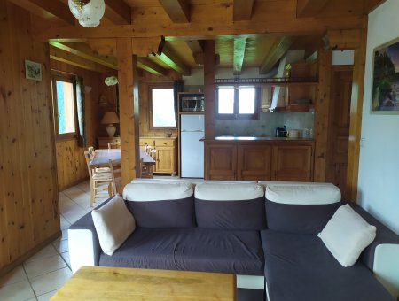 Salon donnant sur la cuisine - séjour.