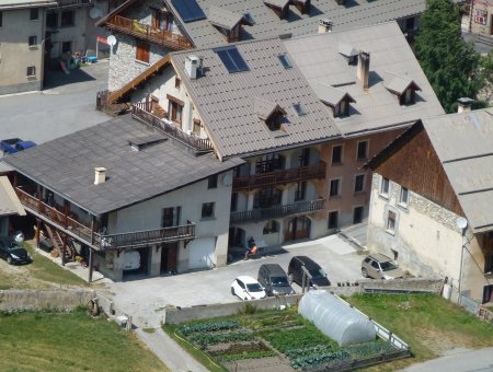 Maison vu de loin