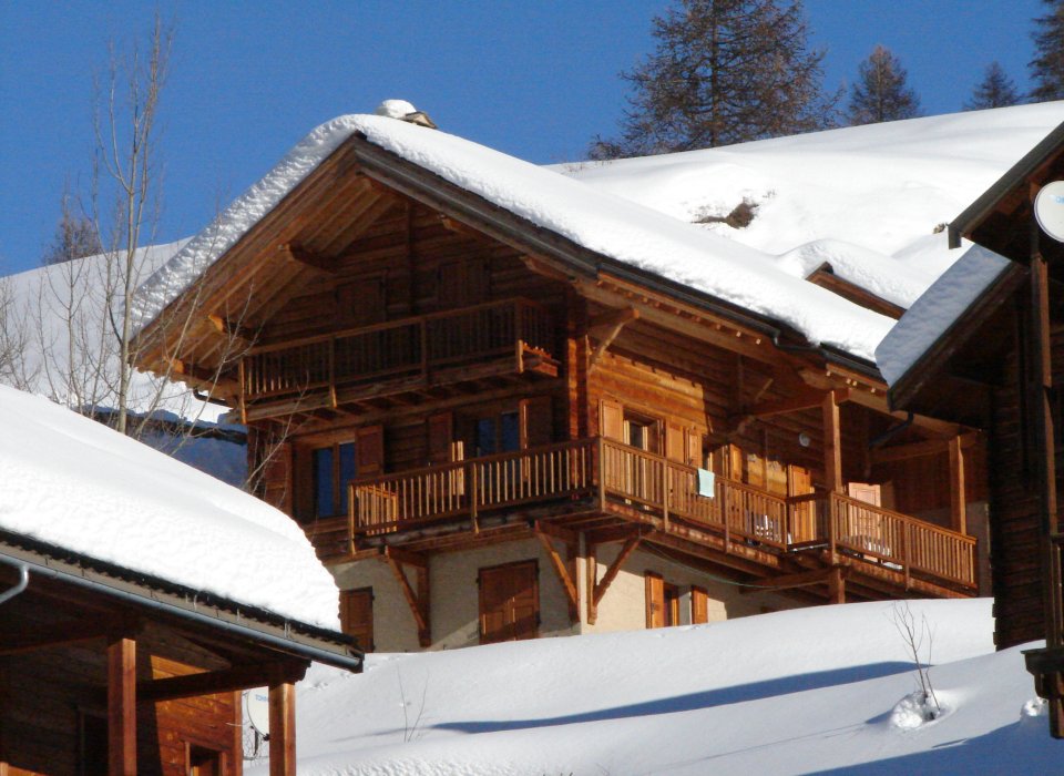 Chalet enneigé