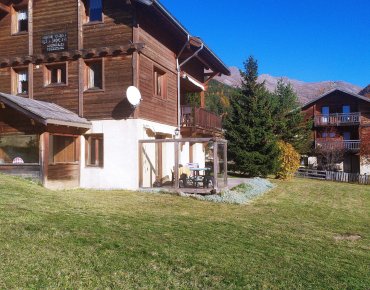 Terrasse au SUD. Exposition SUD-OUEST.