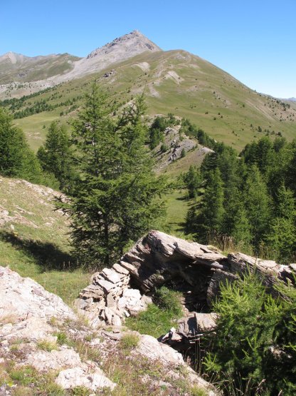 Col de la Crèche à Château-Ville-Vieille (Queyras), au pied de la Crête de l'Agrenier