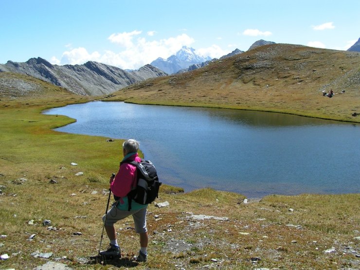 Le lac Chalantiès sous le col St Martin à Abriès