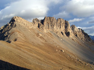 The jagged ridge of Croseras in Arvieux