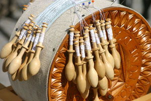 Lace drum and bobbins