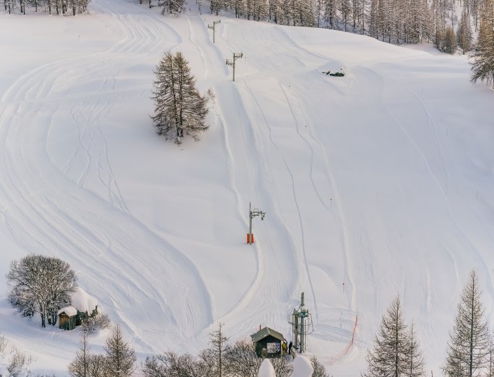 Accès direct au domaine alpin (100 mètres) ski aux pieds !