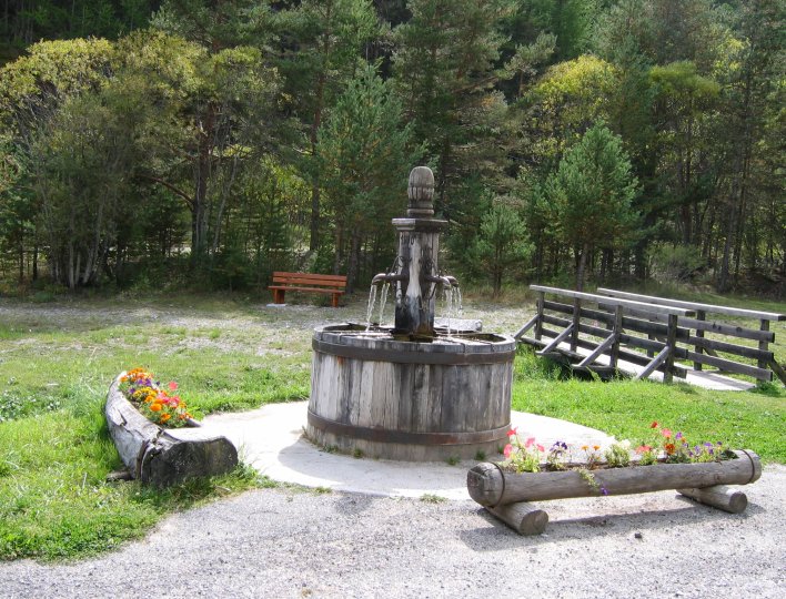 la fontaine du village